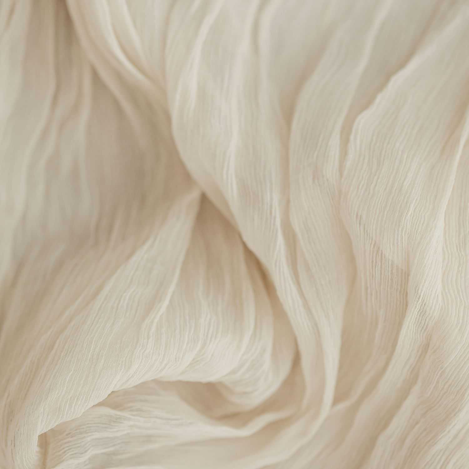 Portrait of Kimberly L, a professional stylist at Luscious and Co. Beauty, showcasing their expertise and style.