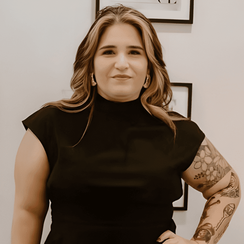 Portrait of Victoria Diaz, a professional stylist at The Wildflower Collective LLC, showcasing their expertise and style.